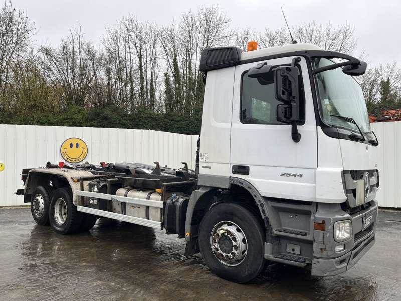 Mercedes-Benz ACTROS 2544