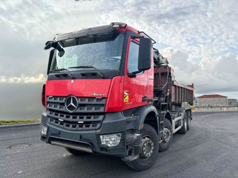 Mercedes-Benz AROCS 3243 8X4