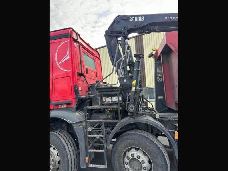 Mercedes-Benz AROCS 3243 8X4